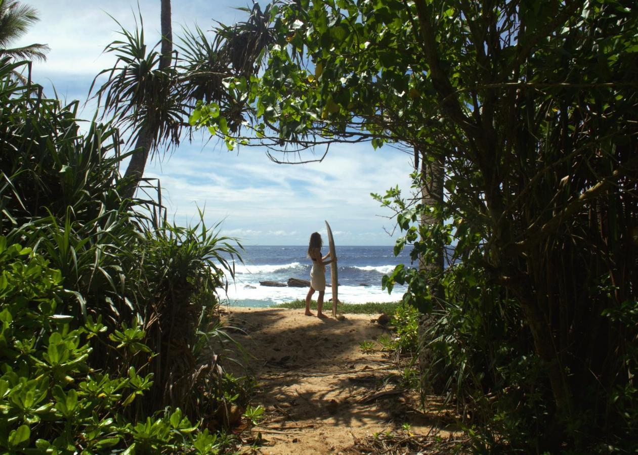 Into The Blue - Yoga Included & Walk To 3 Beaches Tangalle Exteriör bild