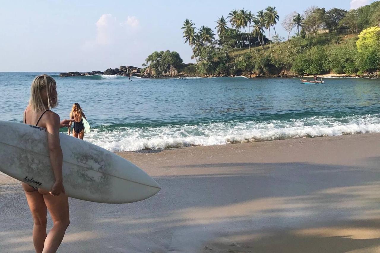 Into The Blue - Yoga Included & Walk To 3 Beaches Tangalle Exteriör bild