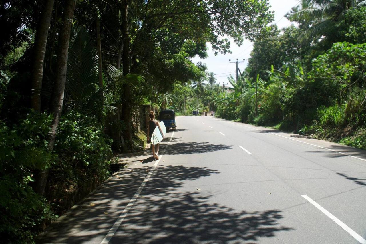 Into The Blue - Yoga Included & Walk To 3 Beaches Tangalle Exteriör bild