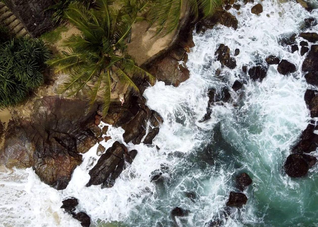 Into The Blue - Yoga Included & Walk To 3 Beaches Tangalle Exteriör bild