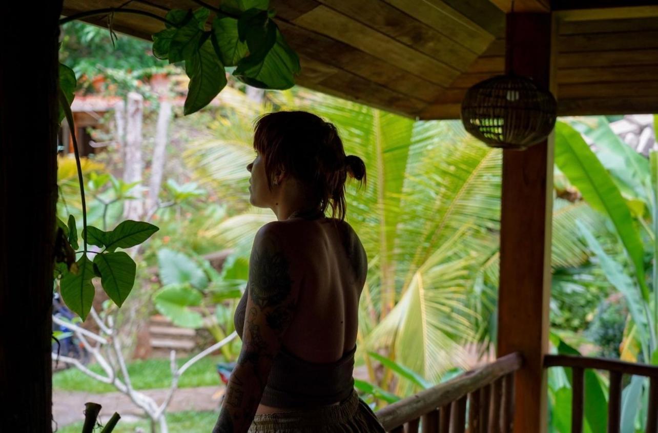 Into The Blue - Yoga Included & Walk To 3 Beaches Tangalle Exteriör bild