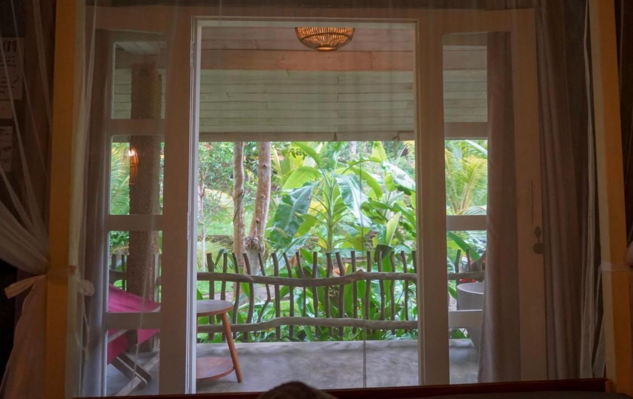 Into The Blue - Yoga Included & Walk To 3 Beaches Tangalle Exteriör bild