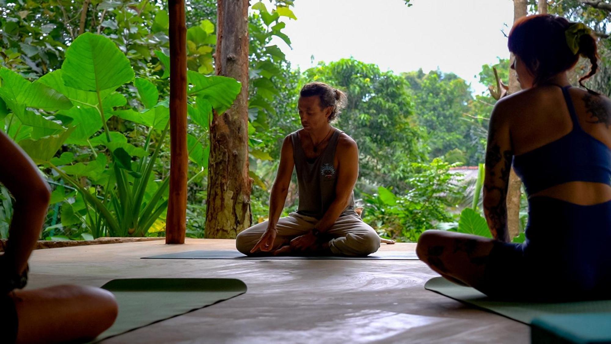 Into The Blue - Yoga Included & Walk To 3 Beaches Tangalle Exteriör bild