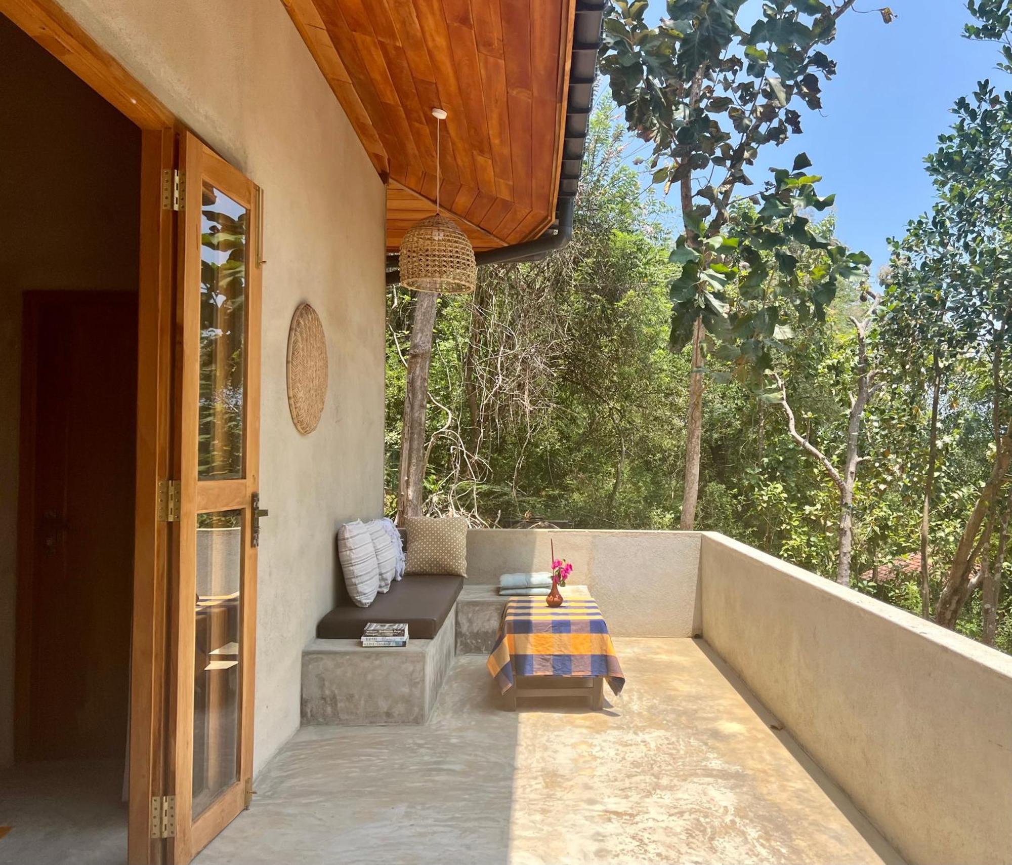 Into The Blue - Yoga Included & Walk To 3 Beaches Tangalle Exteriör bild